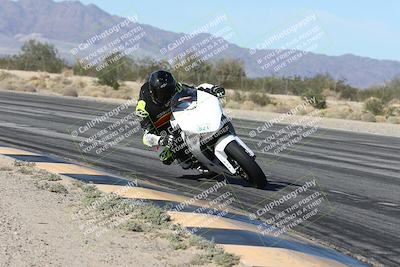 media/Dec-04-2025-Racers Edge (Thu) [[5ebc9f124d]]/3-B Group/3-Session 2 (Turn 7 Inside)/